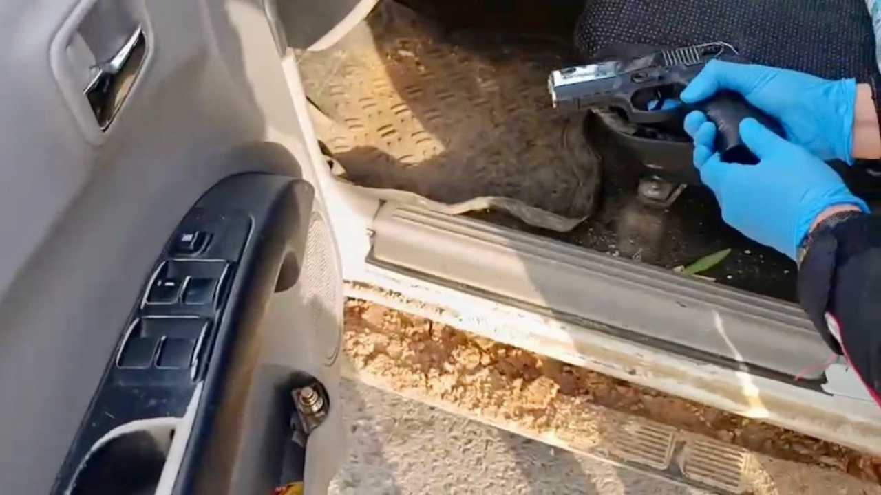 Mersin’de Kalem Tabanca Yakalandı2