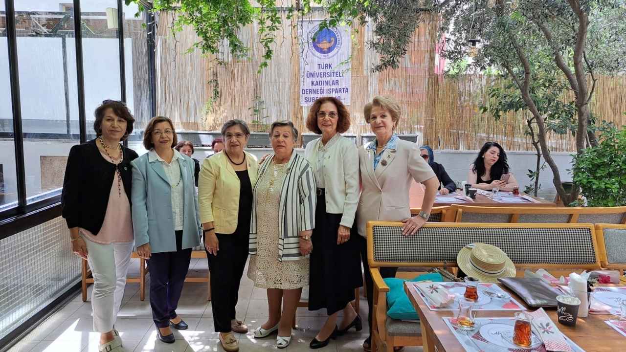 Tükd Isparta Şubesi Yeni Mezunlarını Uğurladı 2