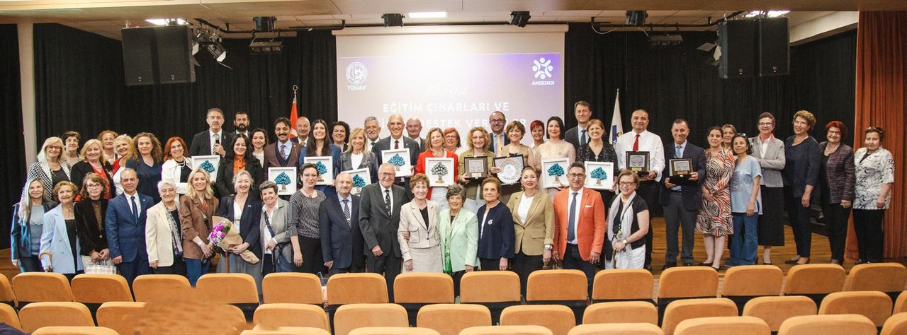 Tükd'ye Eğitim Çınarları Ve Eğitime Destek Verenler Ödülü 5