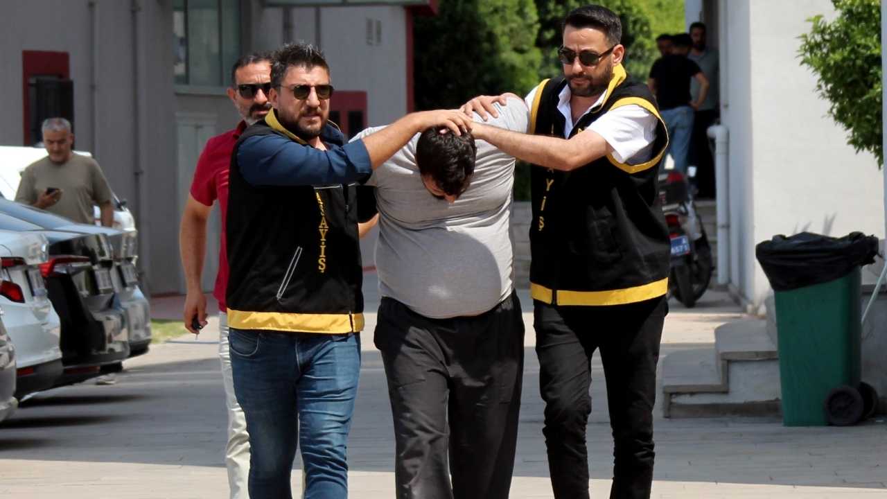 Adana’da “Karını Al Git” Diyen Annesinin Boğazını Kesti 2