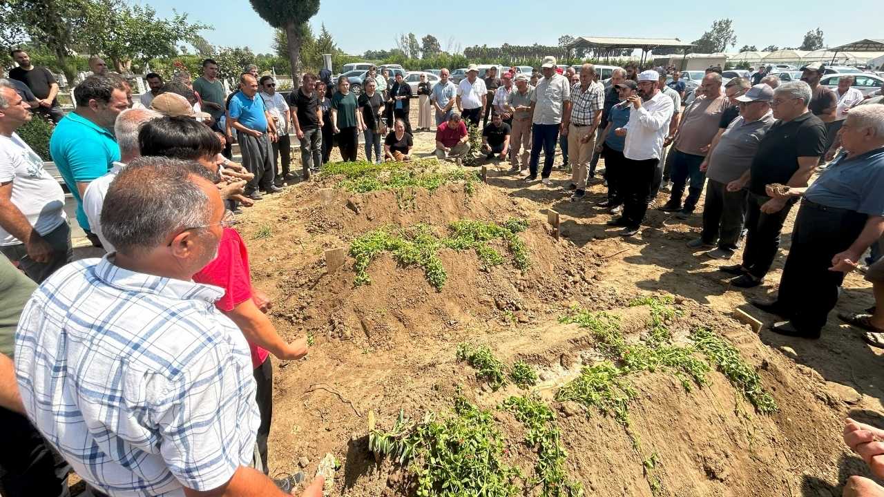 Adana’da Vefat Eden Baba Ve Kızları Mersin’de Defnedildi 2