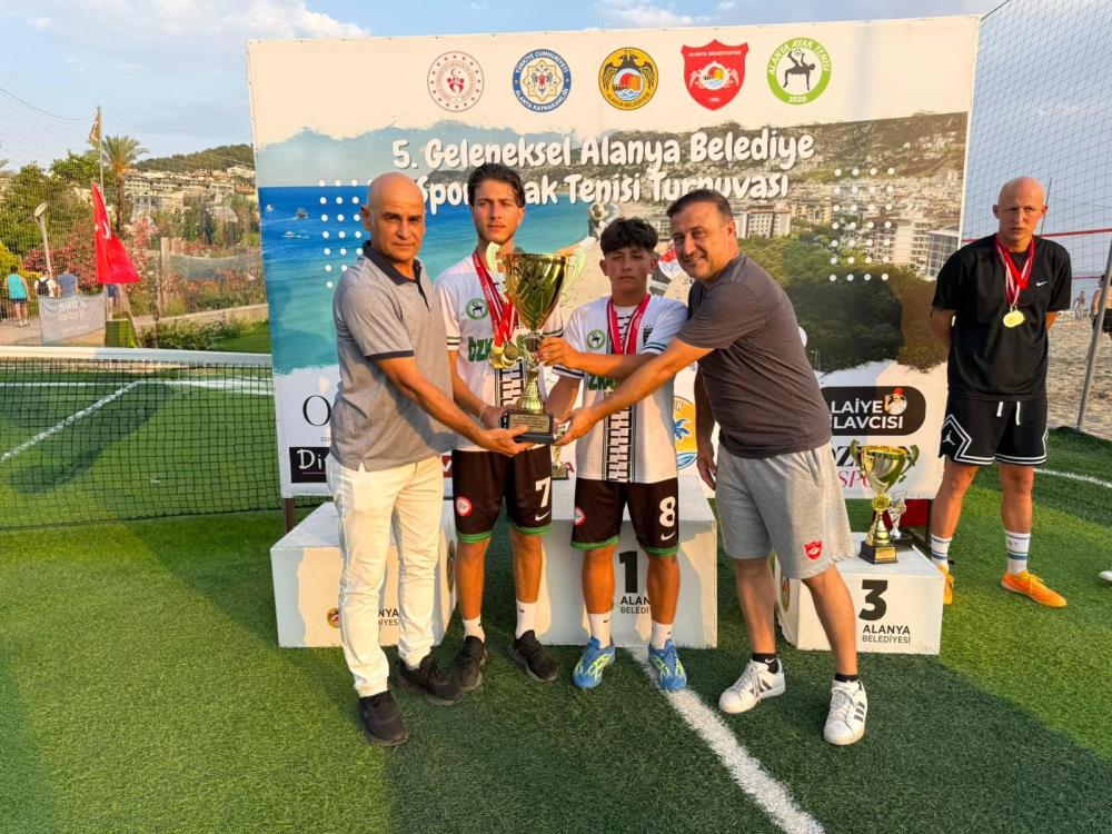 Alanya Ayak Tenisi Turnuvası Tamamlandı