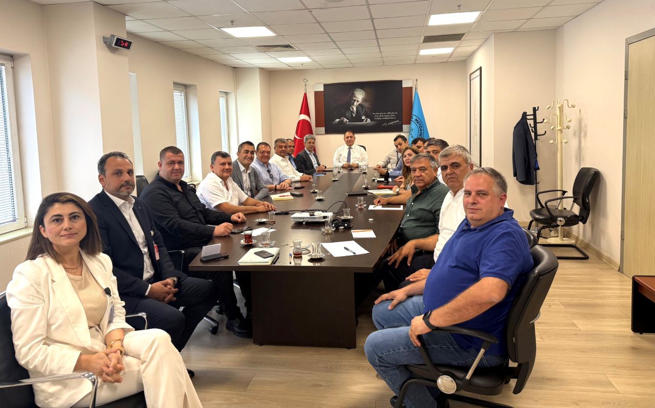 Antalya Havalimanı’nda Korsan Taşımacılık Krizine Bakan El Attı