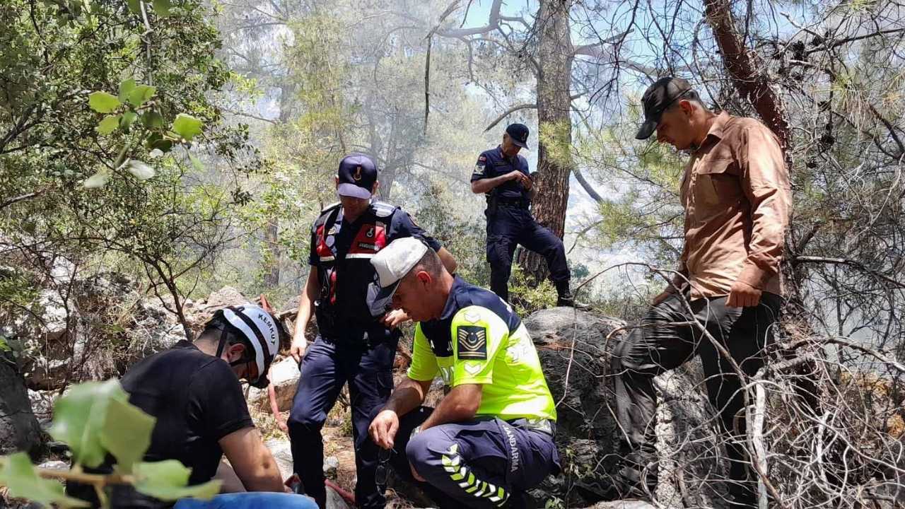 Antalya Kemer Milli Park Sahasında Orman Yangını Kontrol Altına Alındı 2