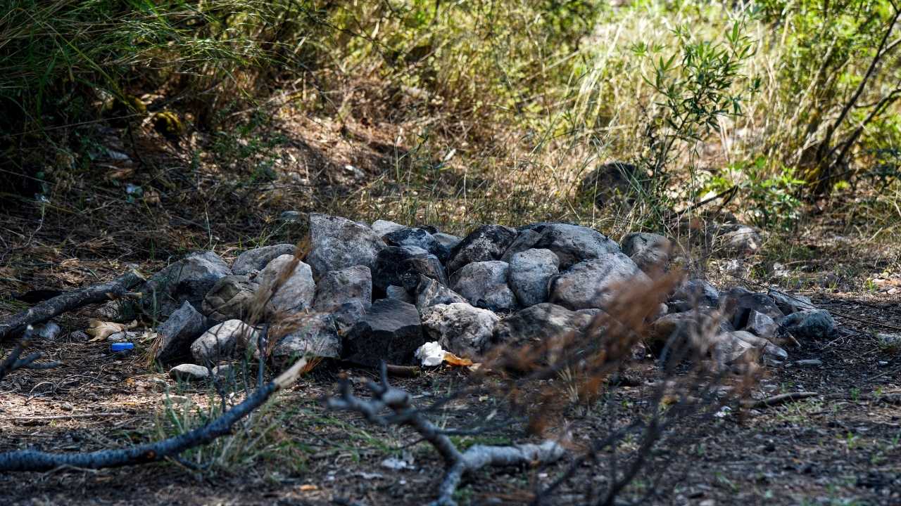 Antalya Ormanları Tehlikede! Gökdere'de Ateş Yakıp Cam Şişe Attılar  2