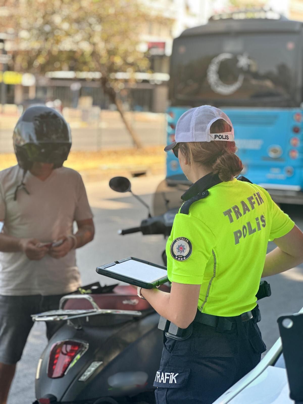 Antalya'da 2 Haftalık Denetimlerde 33 Bin Araca Ceza!