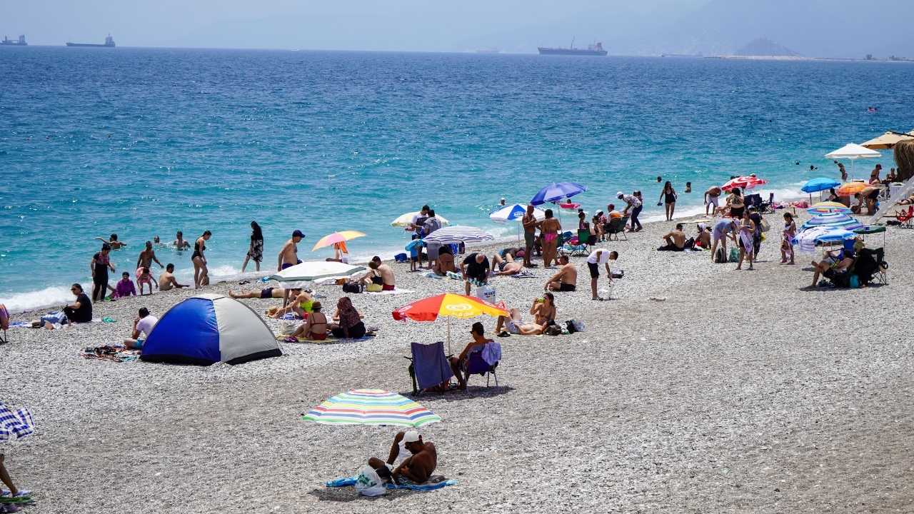 Antalya'da Tyt Bitti, Plajlar Doldu 2