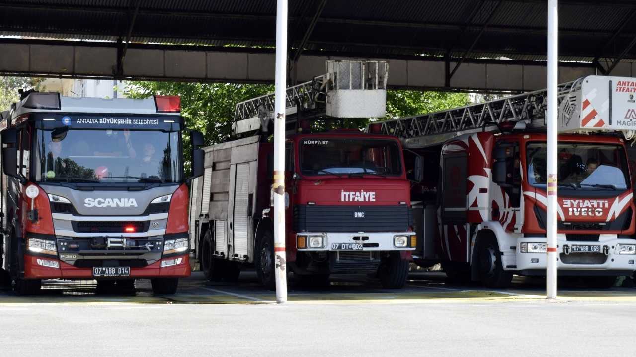 Antalya’da Yangın Riski Arttı İtfaiyeden Dikkat Çeken Uyarı 2