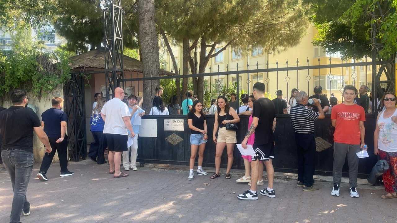 Antalya’da Yks Heyecanı Başladı! 70 Bin Genç Sınava Girdi 2