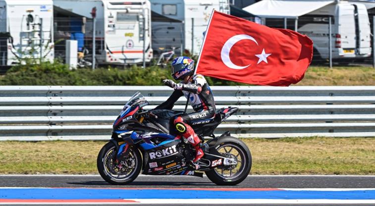 Antalyalı Milli Sporcu Toprak Razgatlıoğlu İtalya'da Tarihe Geçti