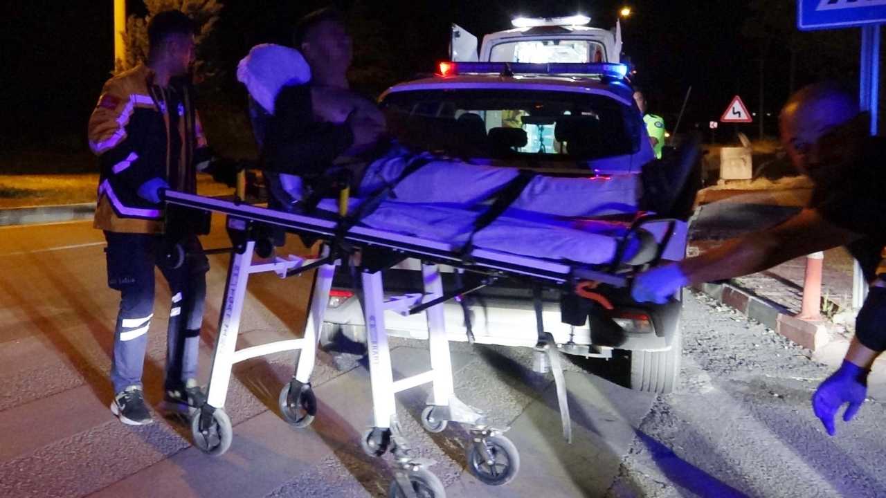 Burdur'da Kaza Yaptığını Fark Etmedi! Araçtan İnip Yere Yığıldı 3