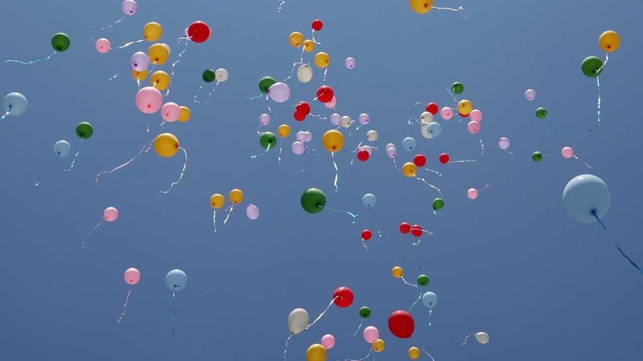 Burdur’da Öğrenciler Balonlarla ‘Savaşa Hayır’ Dedi 3