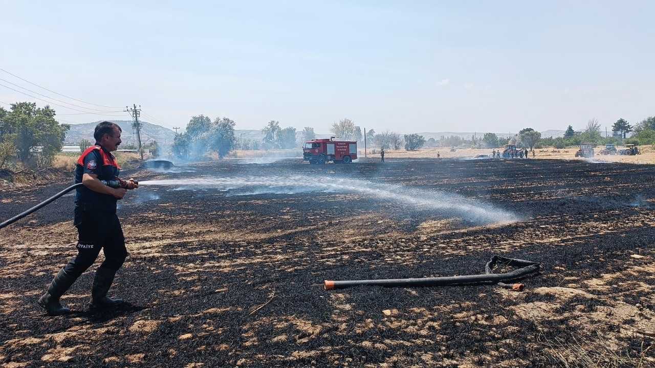 Burdur’da Rüzgar Yangını Büyüttü 10 Dönüm Kül Oldu 3