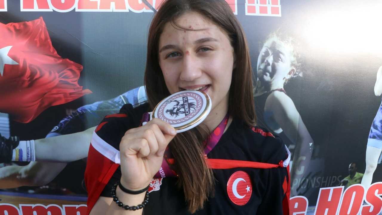 Burdurlu Begüm Avrupa Şampiyonu Oldu! Davul Zurnayla Karşılandı 3