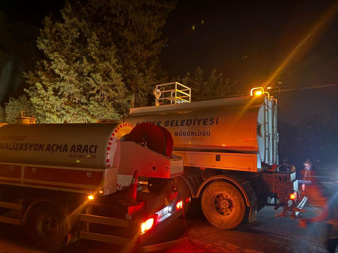 Kemer’de Trafo Yangını Korkuttu! 1,,