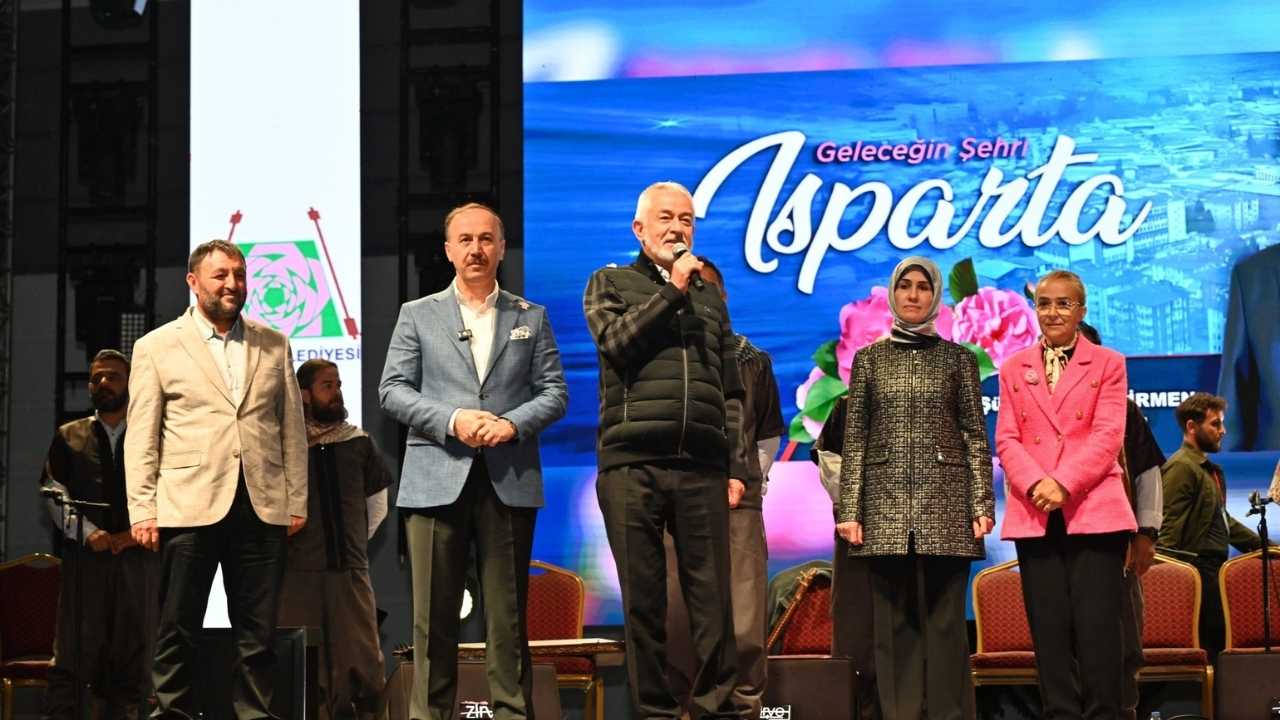 Isparta Gül Festivali Urfa’nın Siyah Gülüyle Taçlandı 4