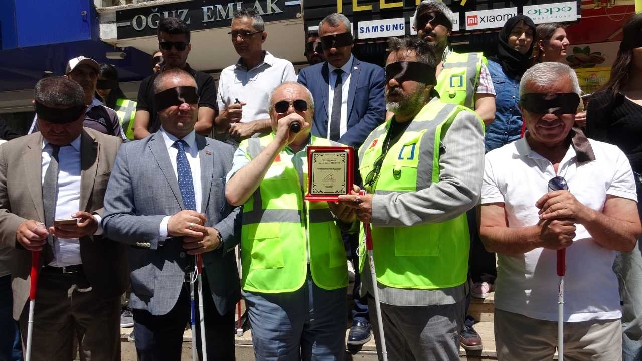 Isparta’da Beyaz Bastonla Farkındalık Ve Empati Yürüyüşü 4