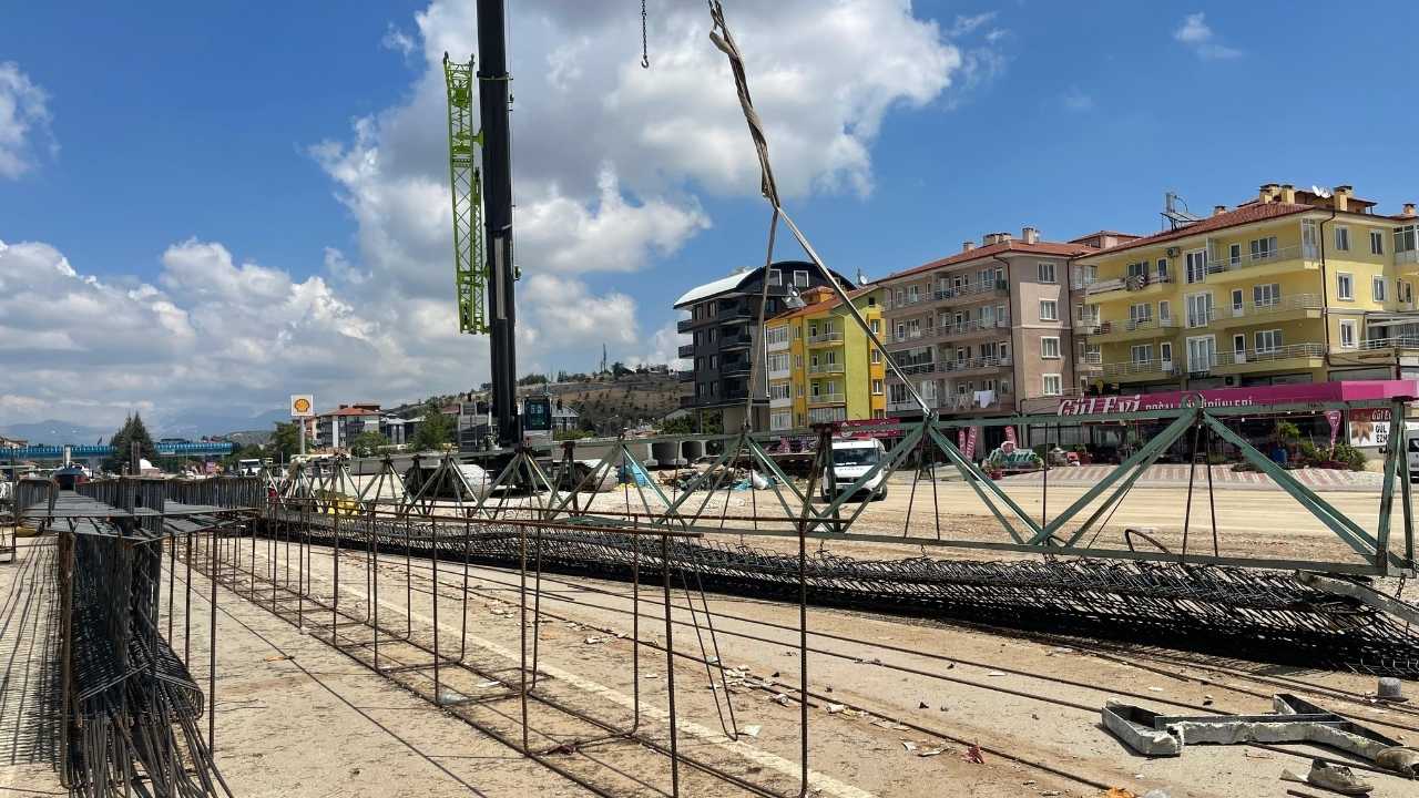Isparta’da Üst Geçit İnşaatında 3 İş Yaralandı 2