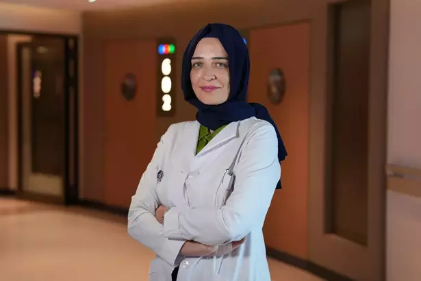 Kavurucu Sıcaklar Antalya'da! Güneş Çarpması Kapıda12122,