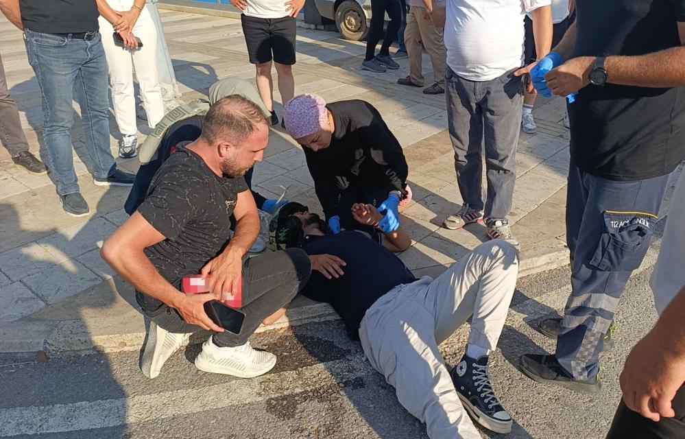Manavgat'ta Otomobil ve Motosiklet Çarpıştı! Kask Hayat Kurtardı