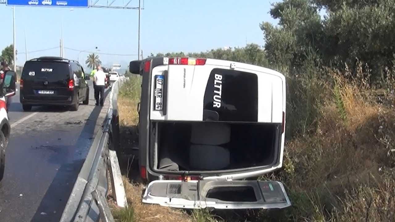 Manavgat’ta Tur Kabusu! 5 Turist Yaralandı, Sürücü Kaçtı 6