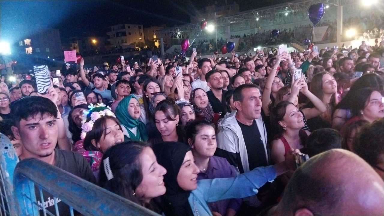 Mersin’de Zeynep Bastık Kayısı Güzeli İlan Edildi 3