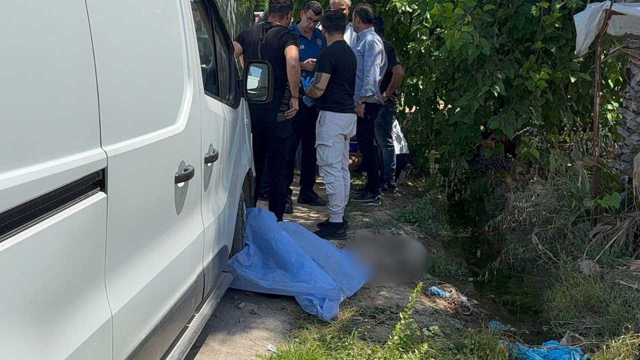 Muratpaşa’da Araçtan İnip Yere Uzanmıştı! Hayatını Kaybetti 2