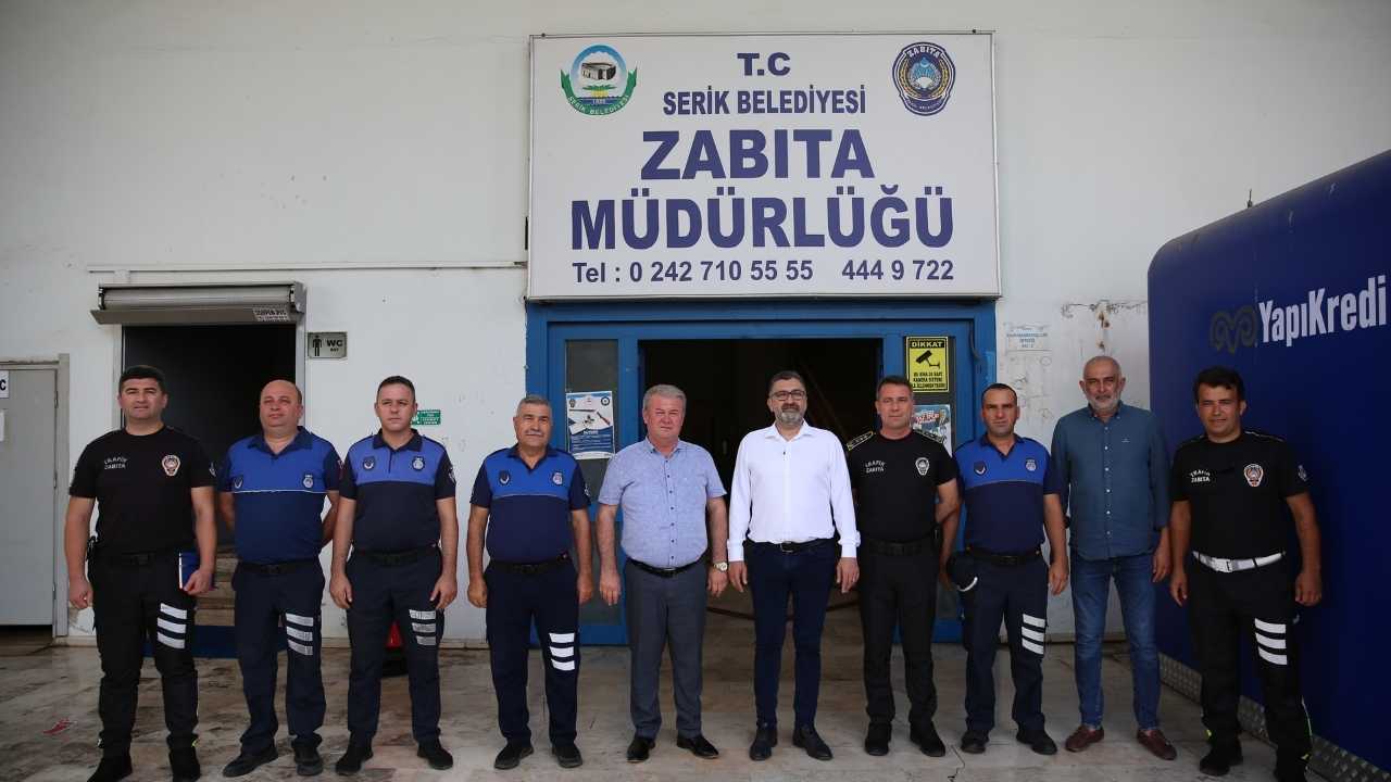 Serik'te Yks Seferberliği Sınava Geciken, Belgesini Unutan Zabıtaya Emanet! 2