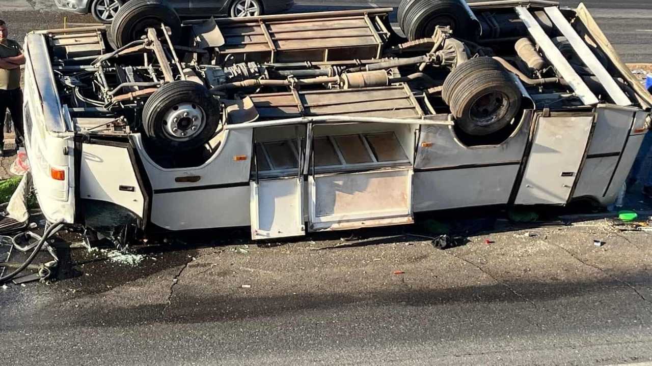Tarım İşçileriyle Dolu Minibüs Takla Attı3