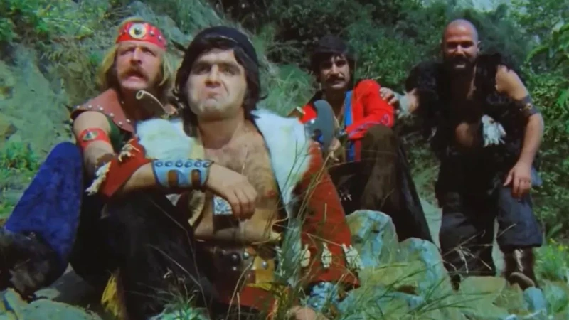 Yeşilçam Efsanesi Hastaneye Kaldırıldı Durumu Ciddi M