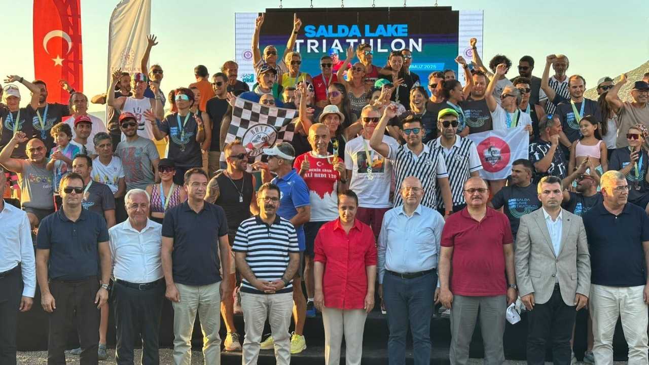 76 Yaşındaki Demir Adam Burdur Salda Triatlonu’nda Tarih Yazdı 2