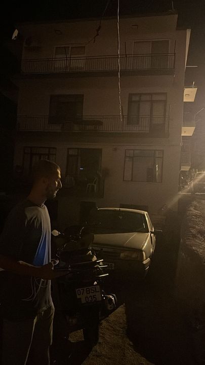 Alanya’da Trafo Patladı! Dinek Mahallesi Bu Sıcakta Sabaha Kadar Elektriksiz Kaldı 3