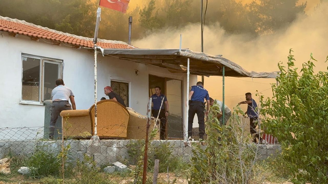 Antalya Kurşunlu Ve Güzeloba'da Orman Yangınları! Aynı Bölge 3. Kez Yanıyor 4