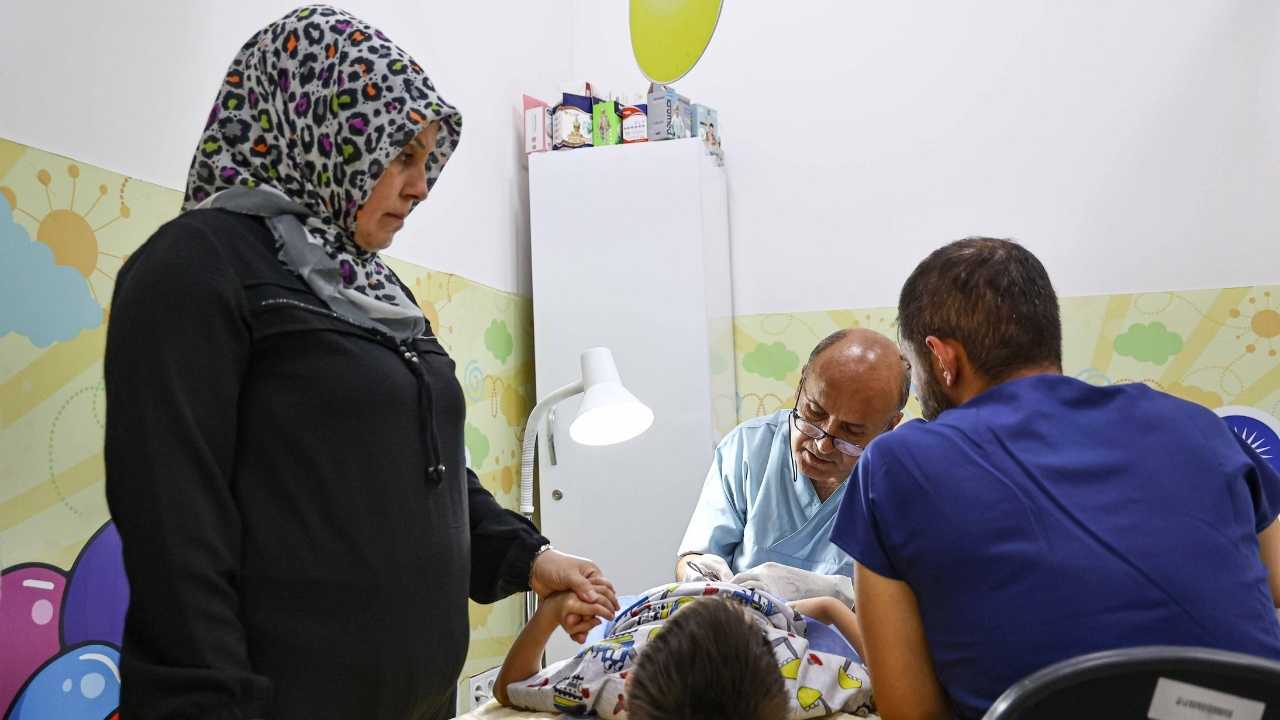 Antalya’da Çocuklara Ücretsiz Sünnet Hizmeti Sürüyor 3