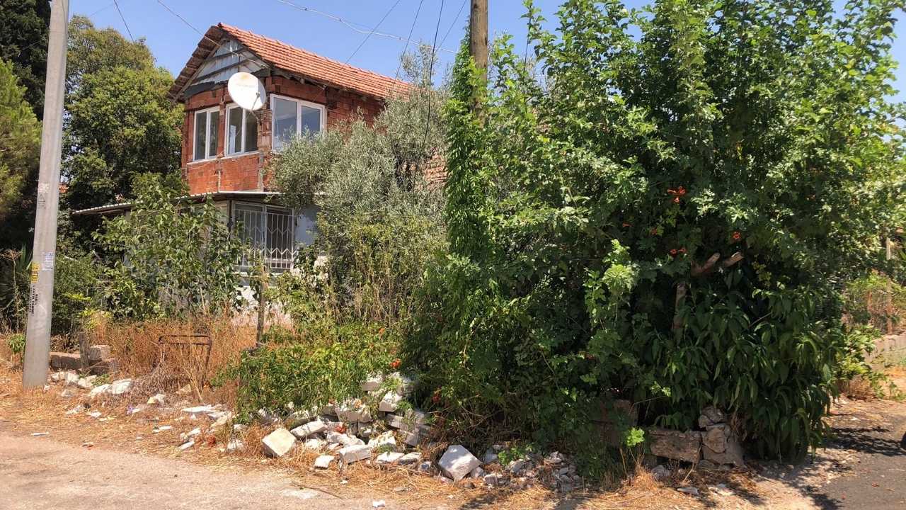 Antalya’da Hayvanların Tutulduğu Ev Yeniden Gündemde Mahalleli Nöbette (4)