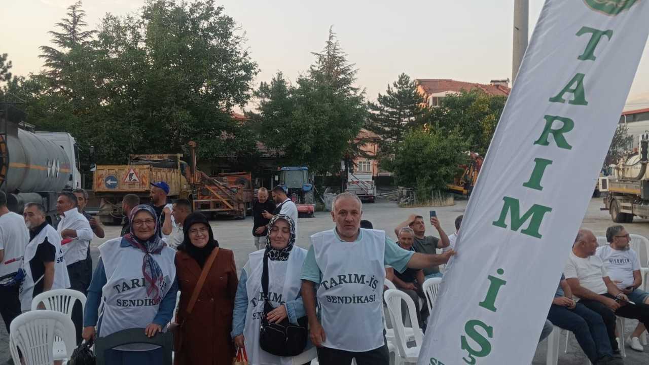 Antalya’da İş Bırakan Emekçiler Zam Taleplerini Yineledi5