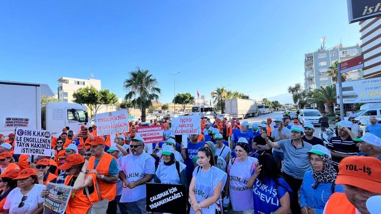 Antalya’da Kamu Emekçileri Akp Binası Önünde ‘Geçinemiyoruz’ Dedi 2