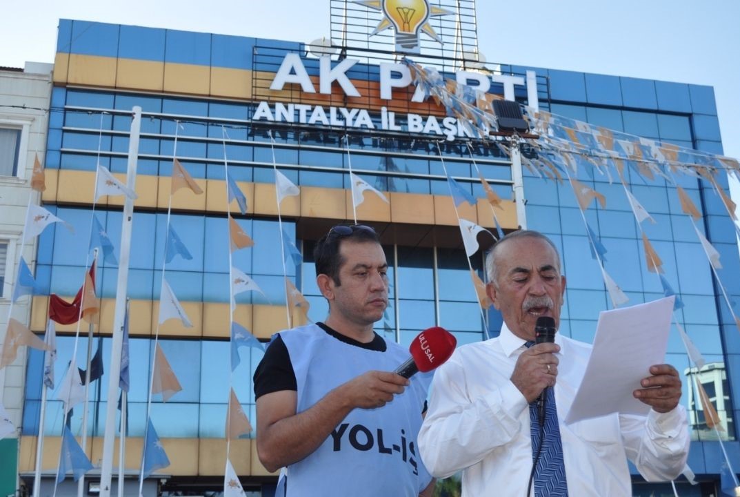 Antalya’da Kamu Emekçileri Akp Binası Önünde ‘Geçinemiyoruz’ Dedi 5