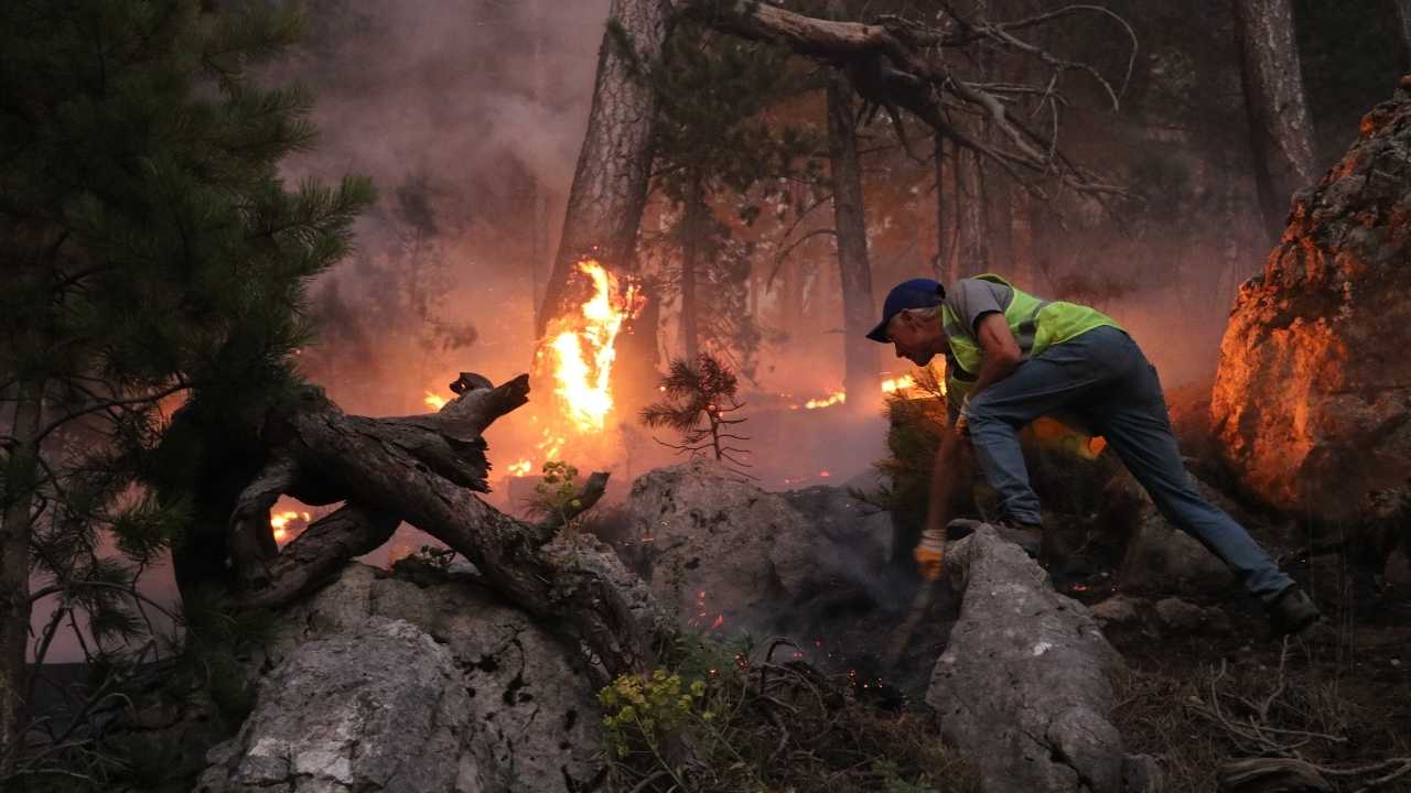 Antalya’da Orman Yangını Fırtınası Alanya Ve Gazipaşa Sabaha Kadar Yandı 3