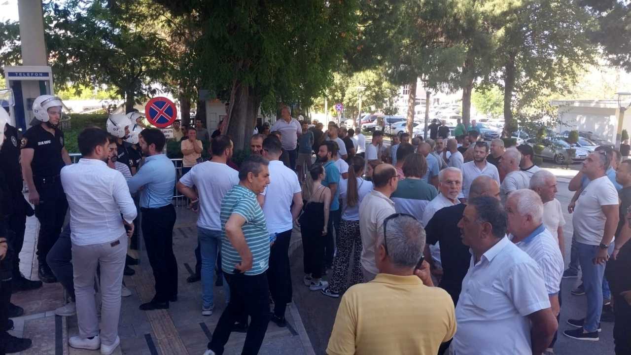 “Baklava Kutusunda Rüşvete” Chp’lilerden İlk Tepki2