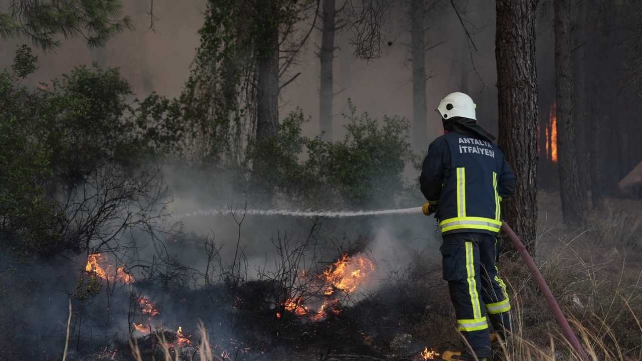Başkan Böcek’ten Yangın Mesajı333