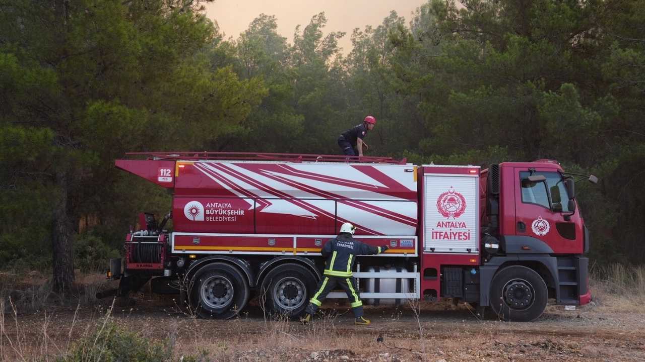 Başkan Böcek’ten Yangın Mesajı444