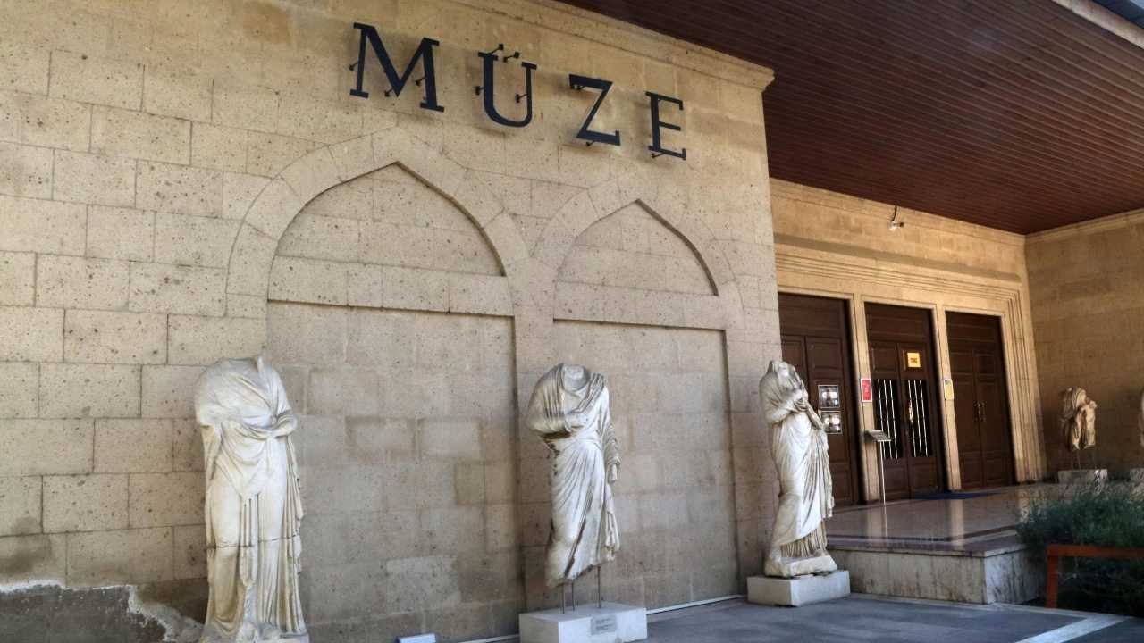 Burdur Marcus Aurelius Heykeline Kavuşmayı Bekliyor 2
