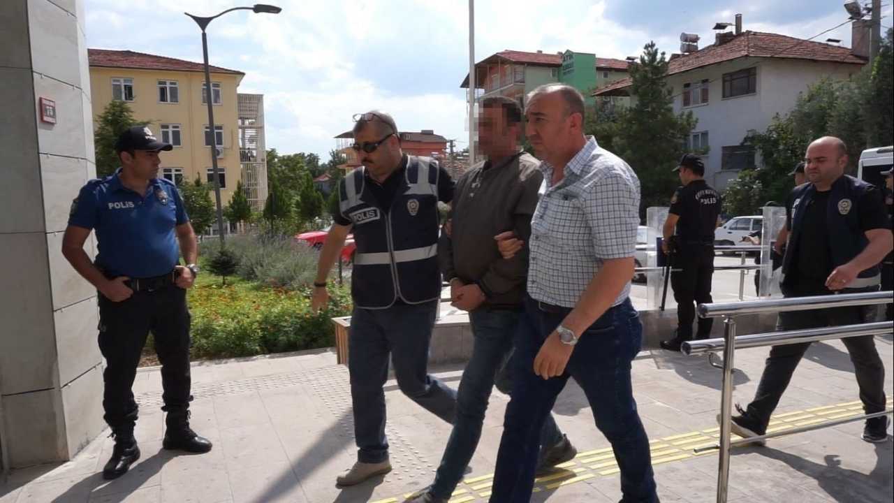 Burdur’da Baba Ve Oğlunu Öld Ren Sanığa 2 Kez Müebbet2