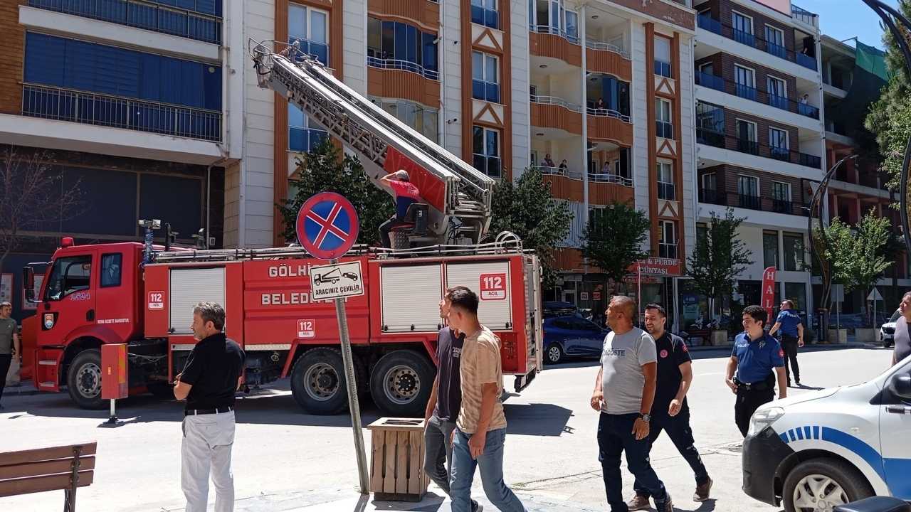 Burdur’da “İntiharkolik Hasan” Yine Sahnede 3