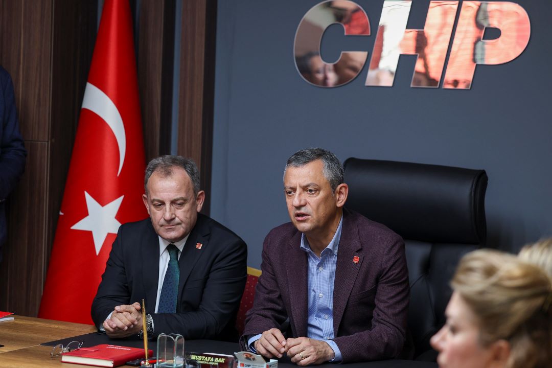Akp Muhalefet Çizgisine Çekilmeli 1