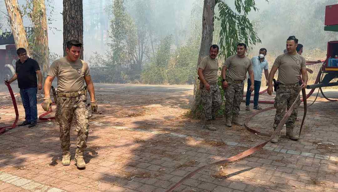 Aksu’da Ağaçlık Alanda Yangın 2