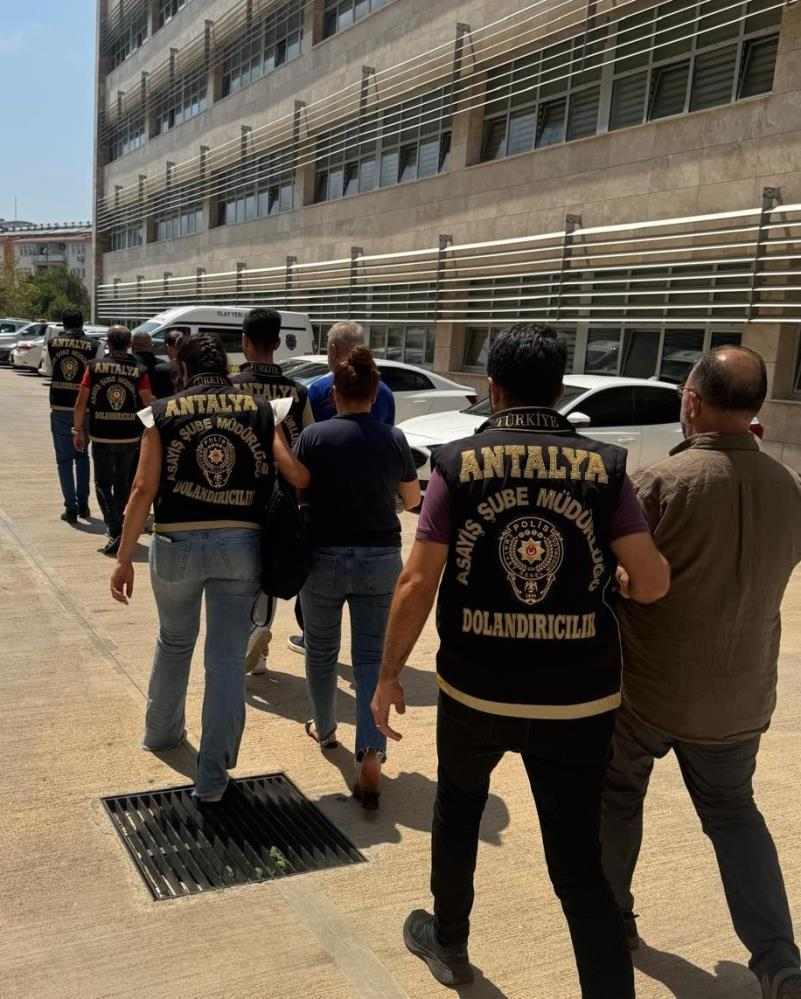 Antalya’da Terfi Vaadiyle 3 Milyon Tl Vurgun 2