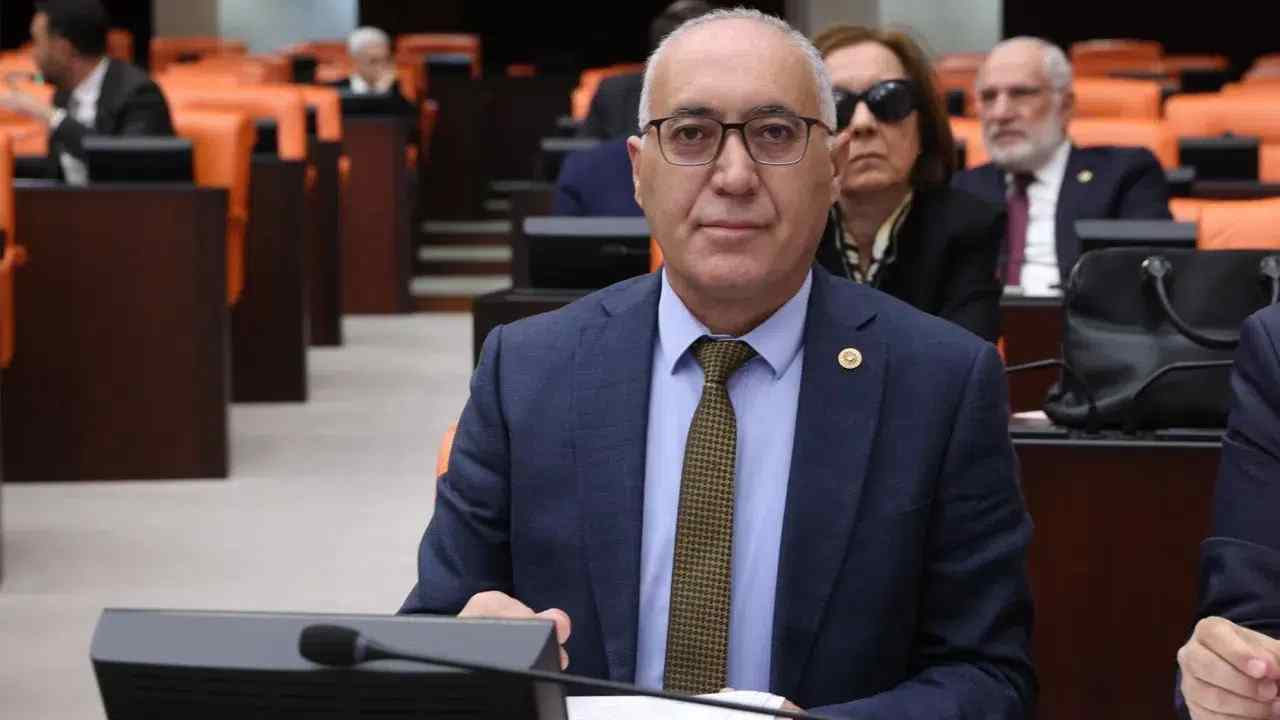 Gelecek Partisi Milletvekili Demir İstifa Etti (1)