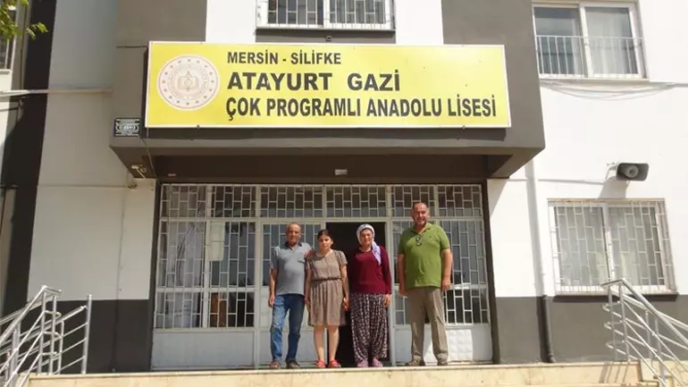 Görme Engelli Nazalin, Annesinin Sesiyle Yks’de İlk 10 Bine Girdi12 (1)